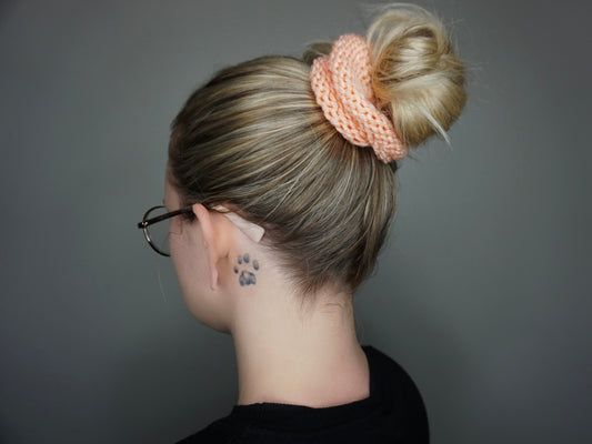 Knit Scrunchie in Light Peach