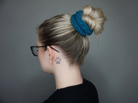 Knit Scrunchie in Teal