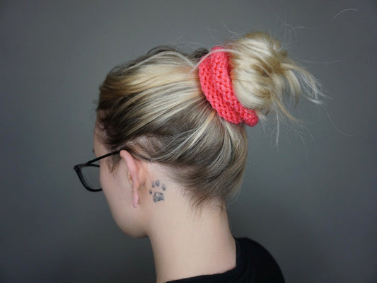 Knit Scrunchie in Tropical Pink