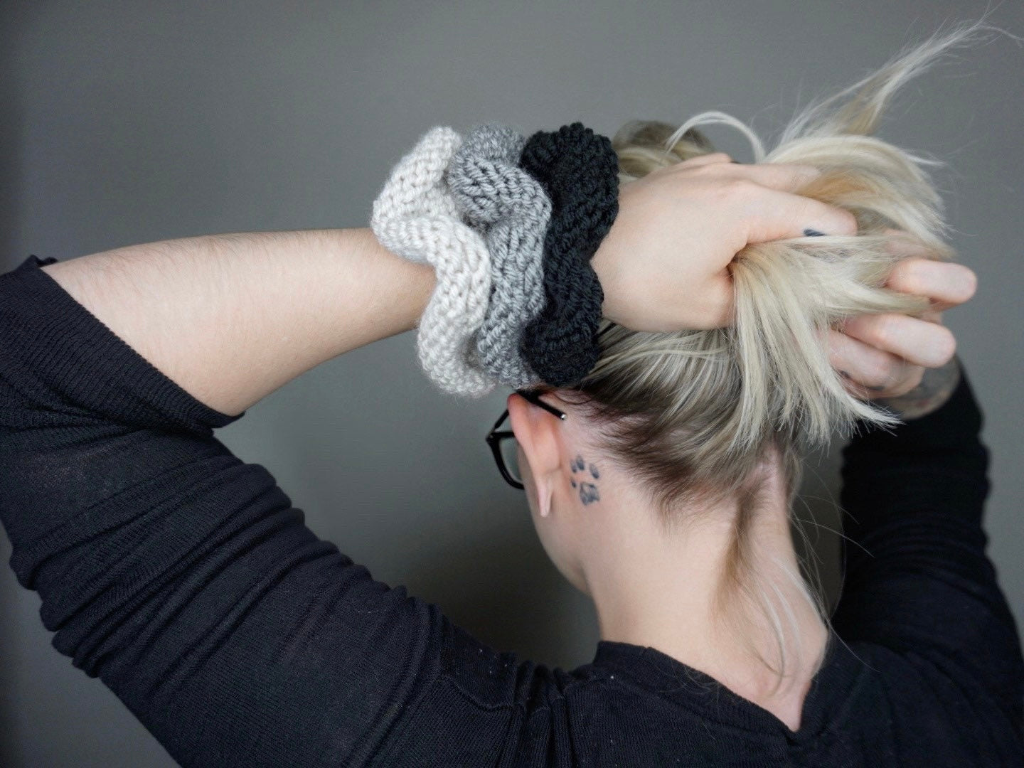 Knit Scrunchie in Black