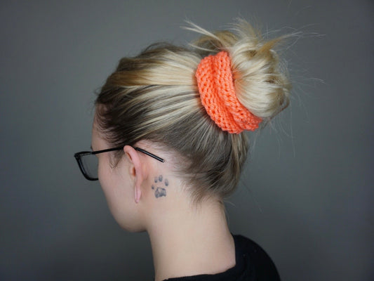 Knit Scrunchie in Mango